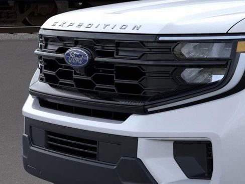 New 2025 Ford Expedition Max Active image 17