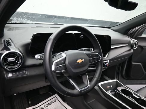 Used 2025 Chevrolet Equinox LT w/ Convenience Package II image 14