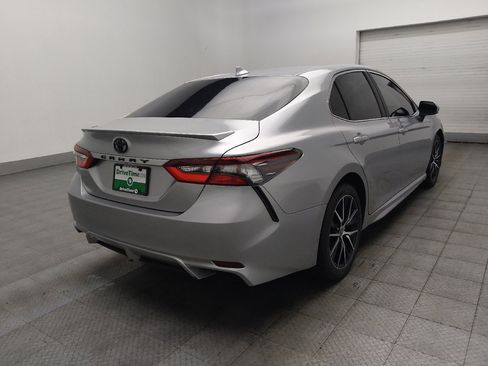 Used 2022 Toyota Camry SE FWD image 9