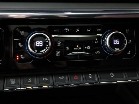 Used 2024 GMC Sierra 2500 Denali Ultimate image 28