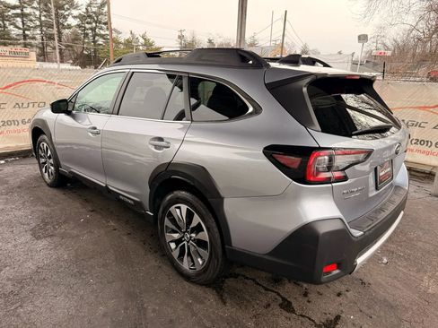 Used 2023 Subaru Outback Limited image 11