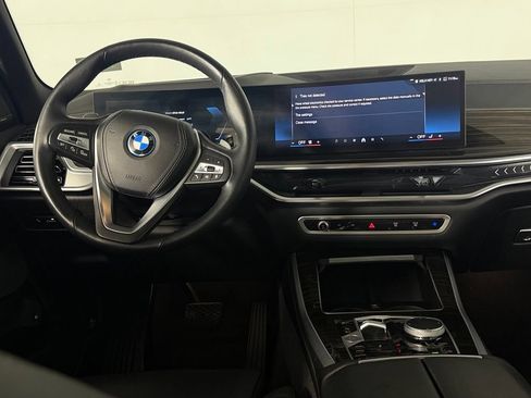 Used 2025 BMW X5 xDrive50e AWD/4WD image 17