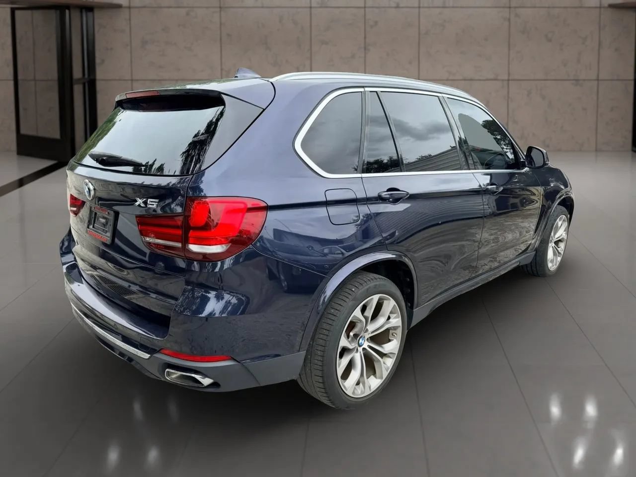 Used 2018 BMW X5 sDrive35i RWD image 3