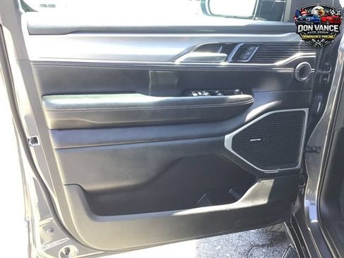 Used 2024 Jeep Wagoneer Series II AWD/4WD image 10
