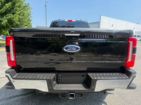 Used 2023 Ford F350 Lariat w/ Lariat Ultimate Package AWD/4WD image 6