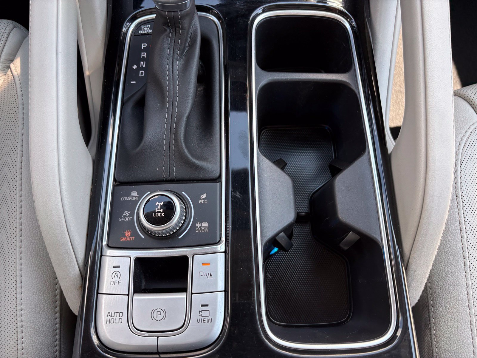 Used 2022 Kia Telluride SX w/ Towing Package AWD/4WD image 20