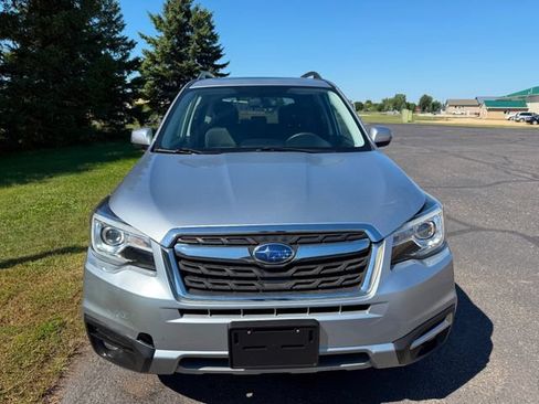 Used 2017 Subaru Forester 2.5i Touring AWD/4WD image 5