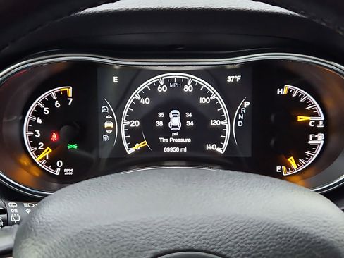 Used 2021 Jeep Grand Cherokee Laredo w/ Security & Convenience Group image 15