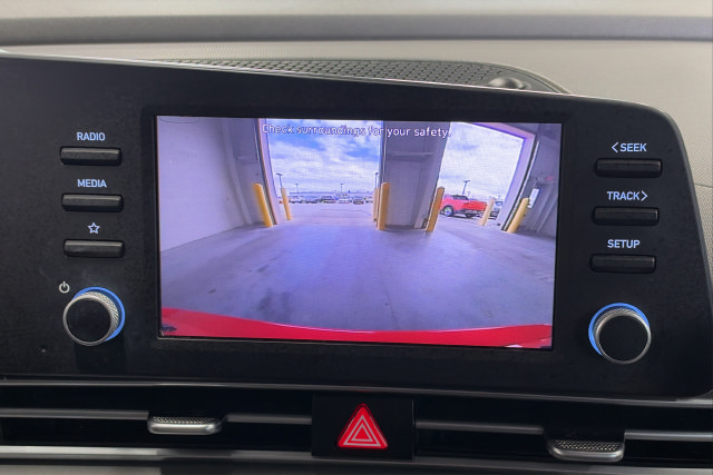 Used 2021 Hyundai Elantra SEL FWD image 13