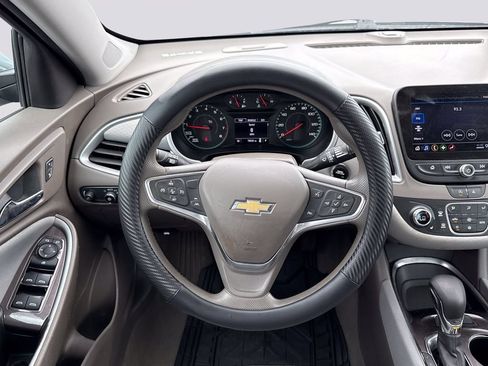 Used 2023 Chevrolet Malibu LT FWD image 14