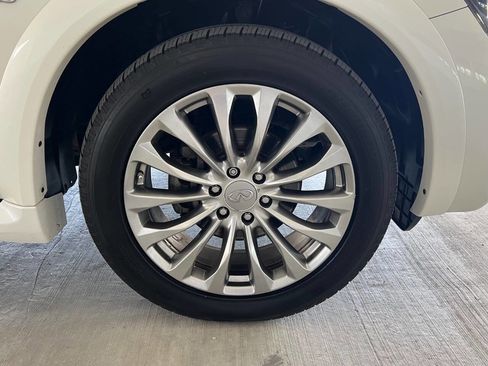 Used 2016 INFINITI QX80 4WD w/ Deluxe Technology Package image 34