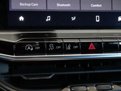 New 2026 Jeep Compass Latitude image 33