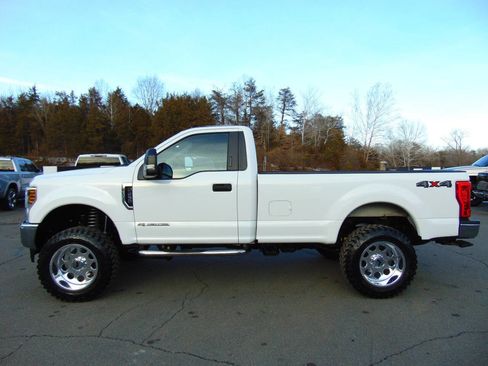 Used 2019 Ford F250 XLT image 1