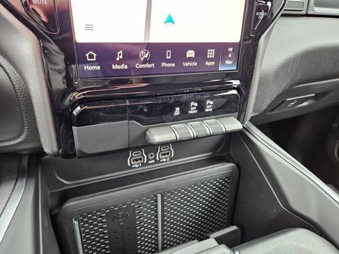 New 2026 RAM 1500 Big Horn AWD/4WD image 21
