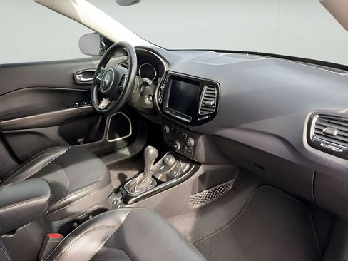 Used 2019 Jeep Compass Limited image 11