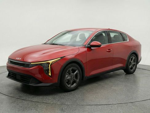 Used 2025 Kia K4 FWD image 3