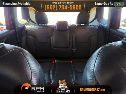 Used 2017 Jeep Renegade Trailhawk AWD/4WD image 19