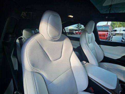 Used 2023 Tesla Model X AWD/4WD image 58
