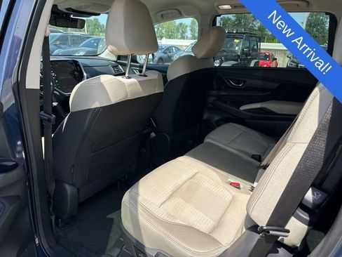 Certified 2025 Subaru Ascent Premium AWD/4WD image 10