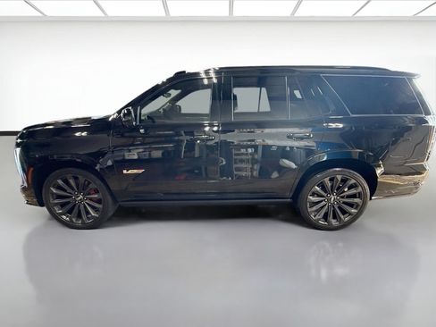 Used 2025 Cadillac Escalade V AWD/4WD image 8