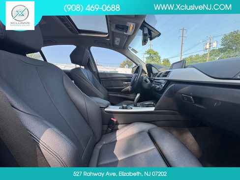 Used 2018 BMW 320i xDrive Sedan AWD/4WD image 18