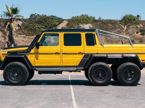 Used 2017 Mercedes-Benz G 65 AMG 4MATIC w/ Solarbeam Edition image 4
