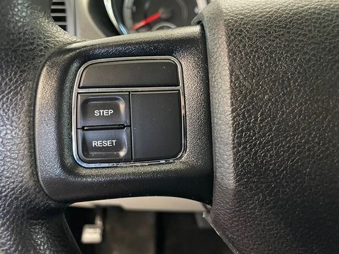 Used 2017 Dodge Grand Caravan SE FWD image 10