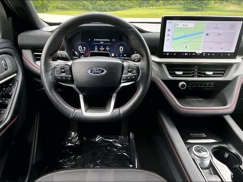 Used 2025 Ford Explorer ST-Line w/ ST-Line Street Pack AWD/4WD image 5