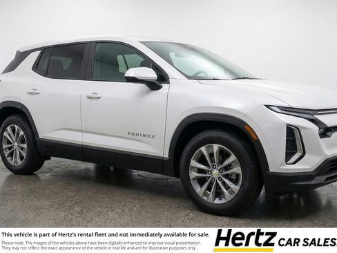 Used 2025 Chevrolet Equinox LT image 1