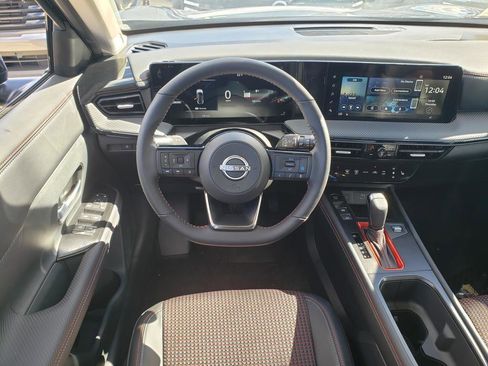 Used 2025 Nissan Kicks SR w/ SR Premium Package image 10