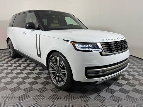 New 2026 Land Rover Range Rover Long Wheelbase SE AWD/4WD image 8