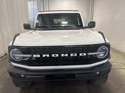 Used 2022 Ford Bronco Wildtrak image 2