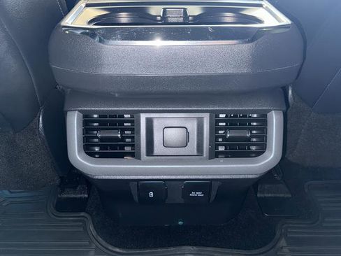 Used 2021 Ford F150 Lariat AWD/4WD image 39