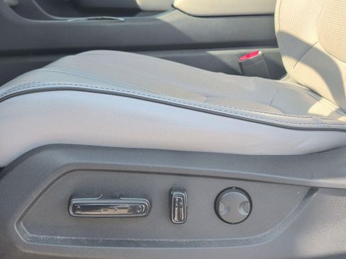Used 2025 Honda Pilot Elite image 10
