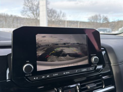 New 2025 Nissan Pathfinder SV image 19