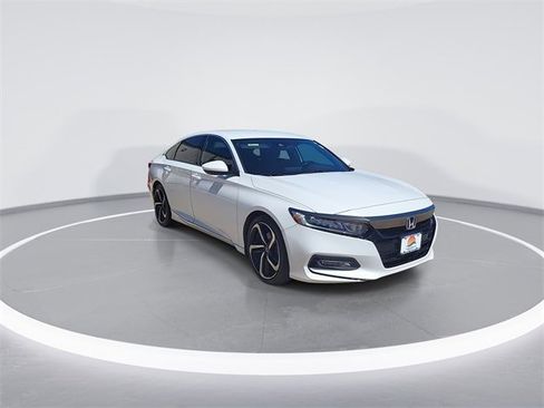 Used 2020 Honda Accord Sport image 3