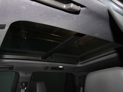 Used 2021 Chevrolet Tahoe Z71 w/ Z71 Signature Package image 25