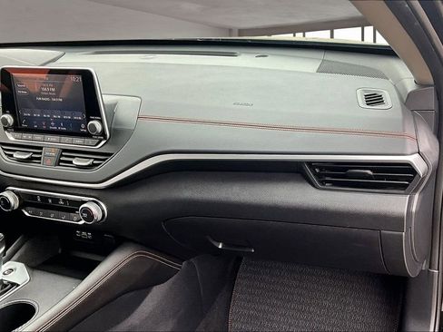 Used 2022 Nissan Altima 2.5 SR image 26