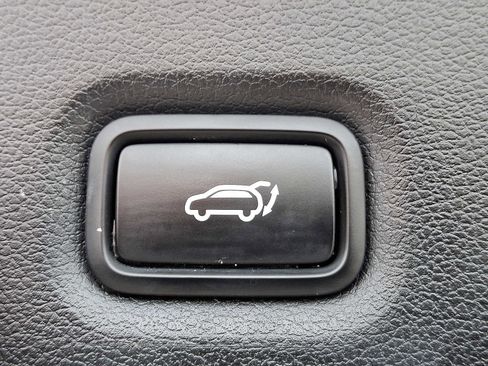 Used 2023 Hyundai Santa Fe Limited image 31