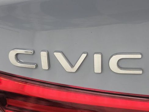 Certified 2023 Honda Civic Touring image 9