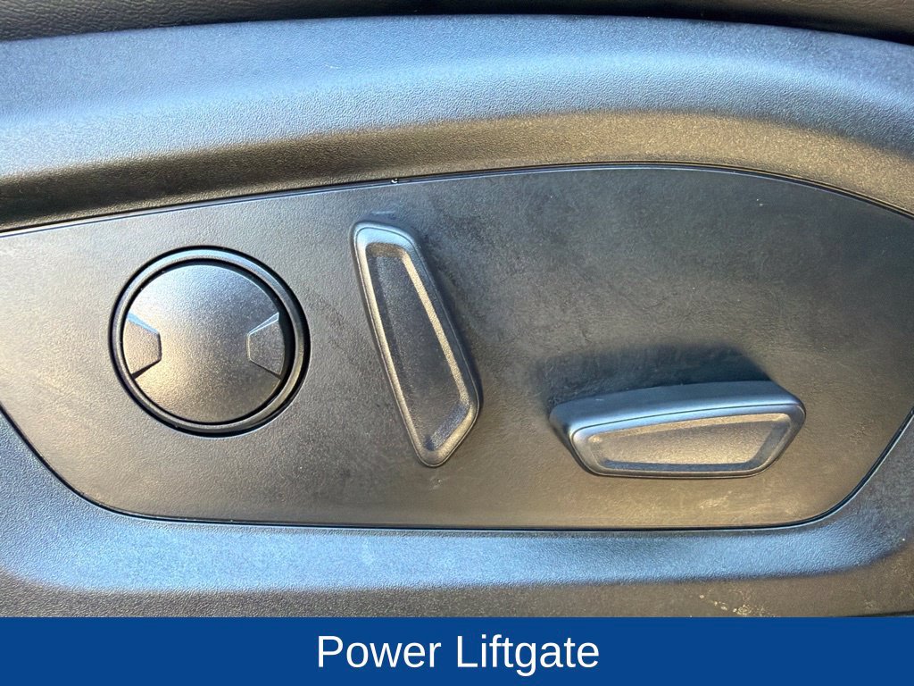 Certified 2022 Ford Explorer XLT w/ Equipment Group 202A RWD image 14