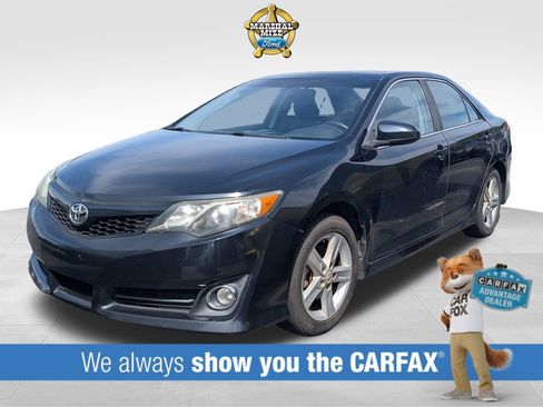 Used 2012 Toyota Camry SE image 1