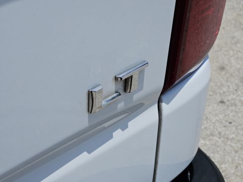 Used 2022 Chevrolet Silverado 1500 LT w/ Safety Package RWD image 13