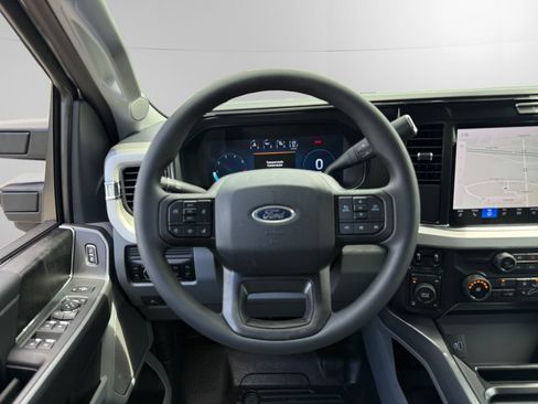 New 2026 Ford F250 XLT w/ XLT Premium Package AWD/4WD image 12