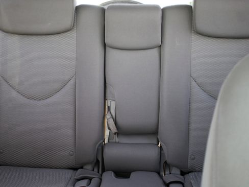 Used 2007 Toyota RAV4 Limited image 35