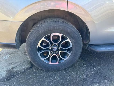 Used 2024 Ford Expedition XLT image 27