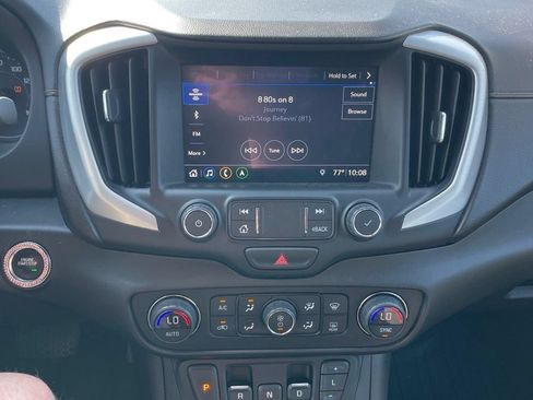 Used 2020 GMC Terrain SLT w/ Preferred Package AWD/4WD image 9