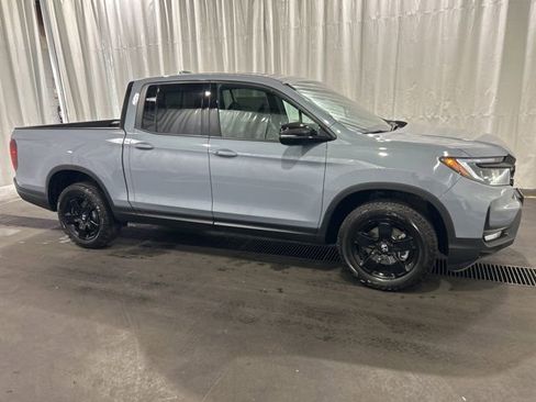 New 2026 Honda Ridgeline Black Edition image 2