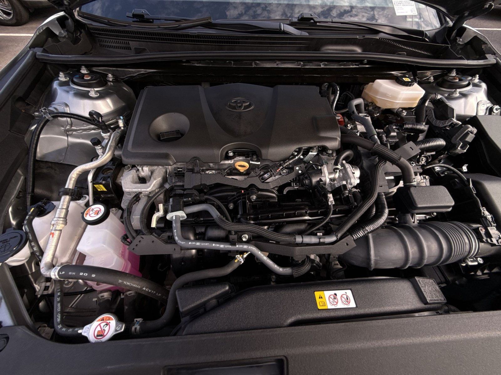 Used 2025 Toyota Camry SE FWD image 27
