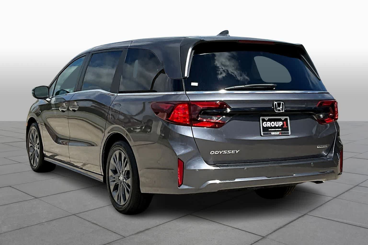 New 2026 Honda Odyssey Touring image 12